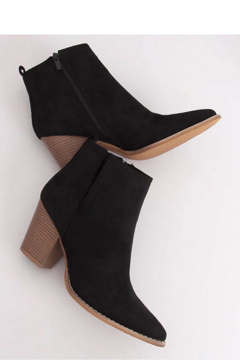 Heel boots model 141426 Inello