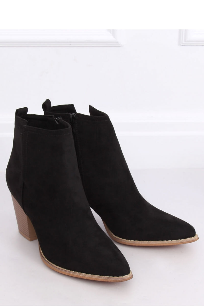 Heel boots model 141426 Inello