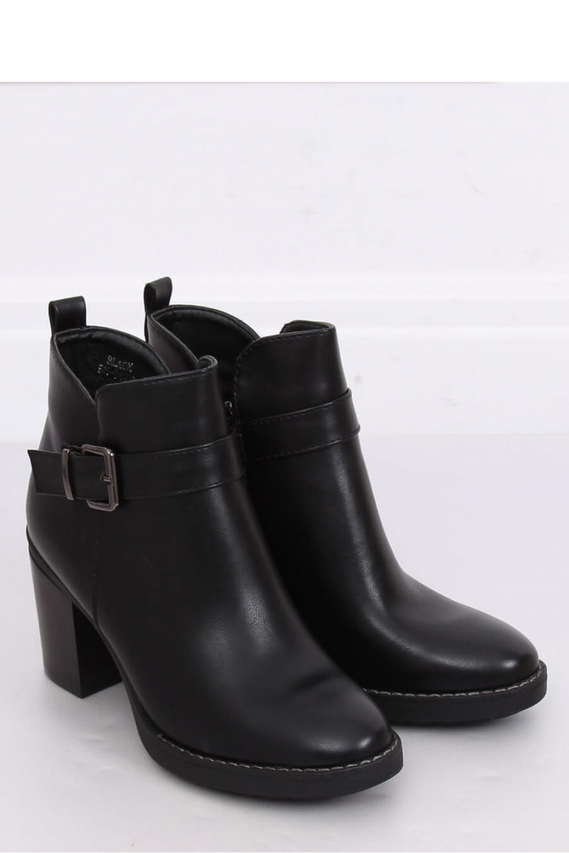 Heel boots model 144168 Inello