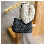 Beautiful handbags for ladies