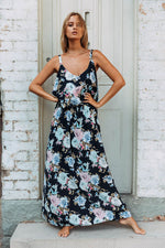 Chic Summer Boho Floral Maxi Dress in Black