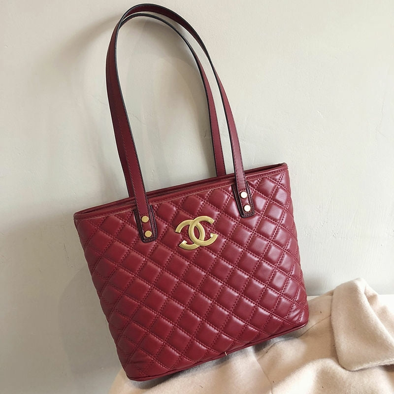 Beautiful handbags for ladies