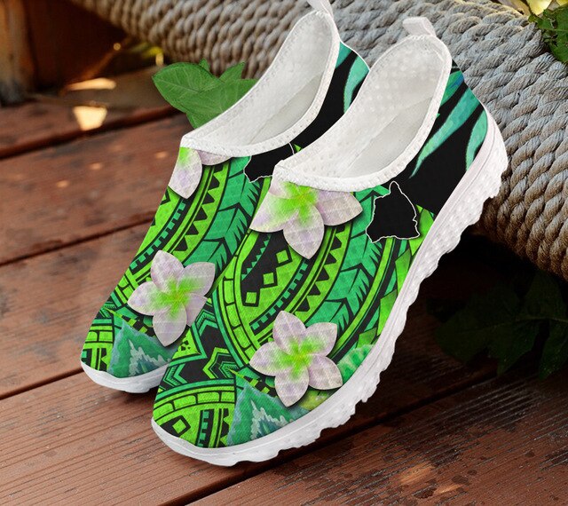 Hawaiian Style Polynesian With Flower Printing shoes