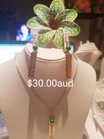 Wendolin Henry shopping online with Upick Idrop for 2 x jewelry sets